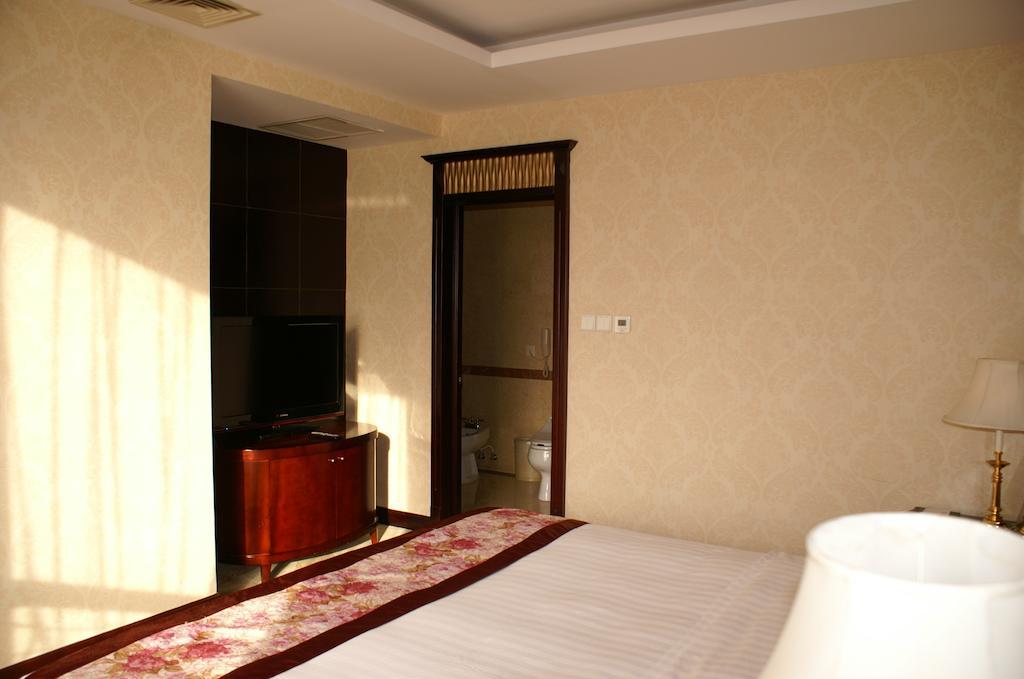 Weigela Park Hotel Далиен Стая снимка