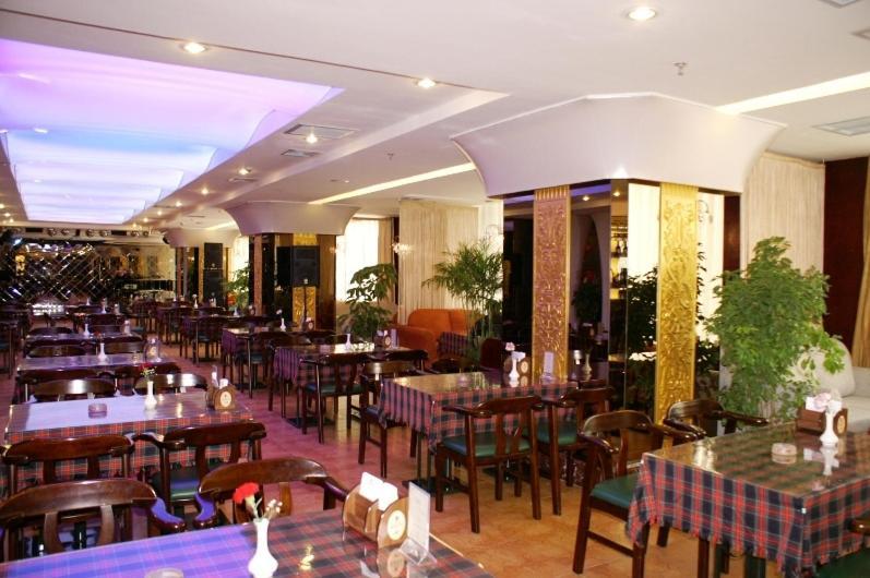 Weigela Park Hotel Далиен Екстериор снимка